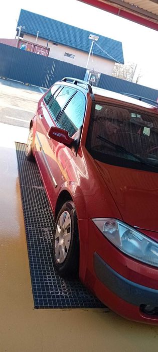 Renault megan an2005 pret 2500 lei neg