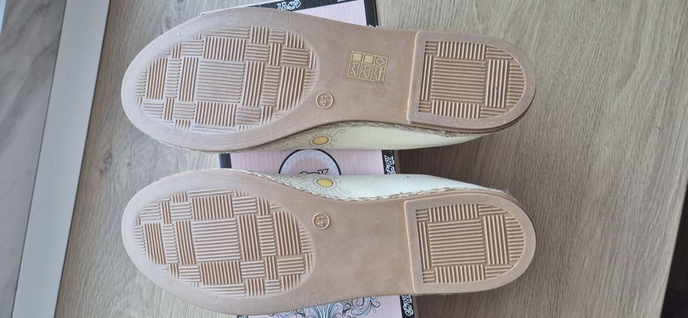 Дамски балеринки GOBY