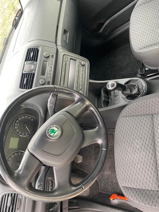 Skoda fabia 2,2011