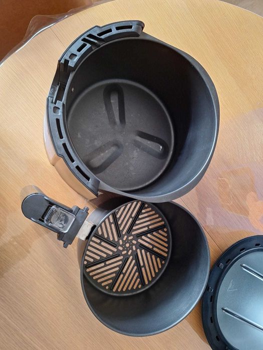 Friteuza cu aer, Midea, 3.5L, 1500W, Negru