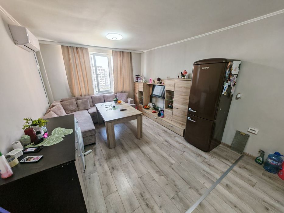 Обзаведен двустаен апартамент в Меден рудник зона А - преустроен в тр