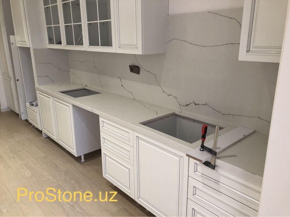 Столешницы на заказ . Акрил , кварц .