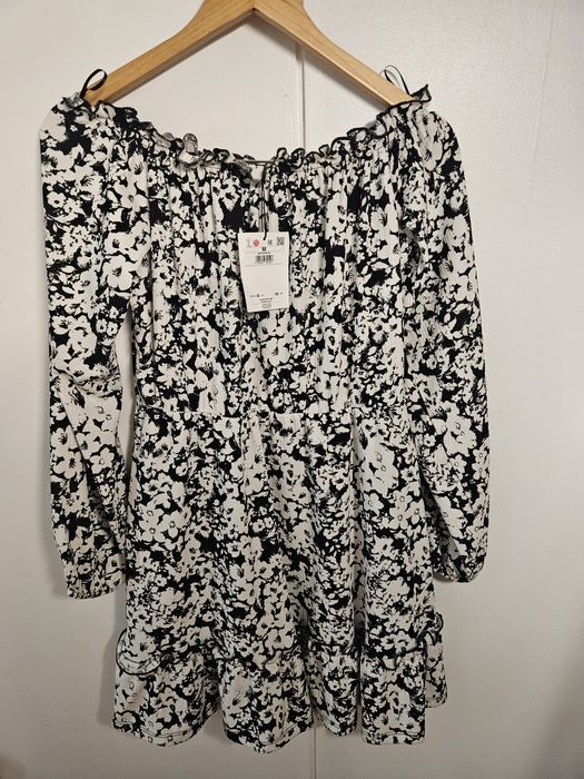 Нови рокли - 12 лв.