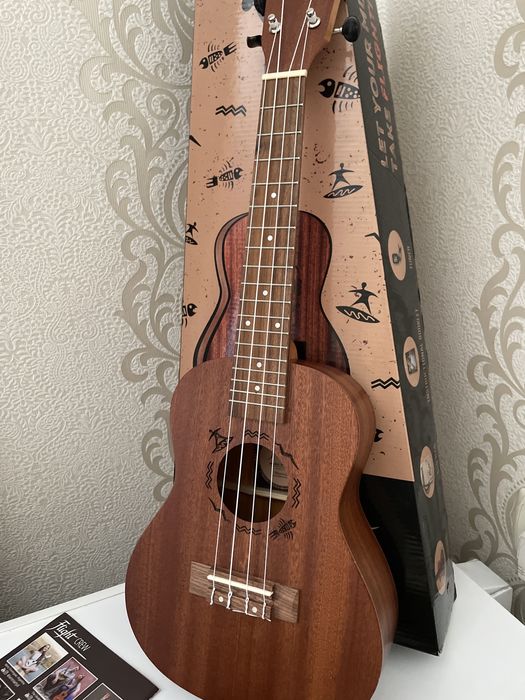Новый Укулеле Flight UNC 310 PACK brown. + Тюнер; чехол.