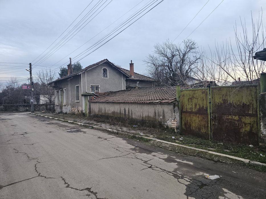 Продава се Къща в Казанлък - 90 кв.м за 122 €/кв.м - Снимка #2