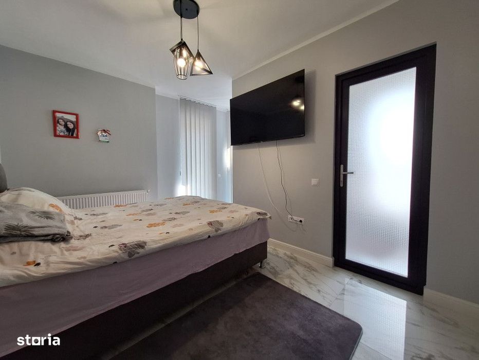 Apartament cu 2 camere, 55 mp, balcon, zona Eroilor