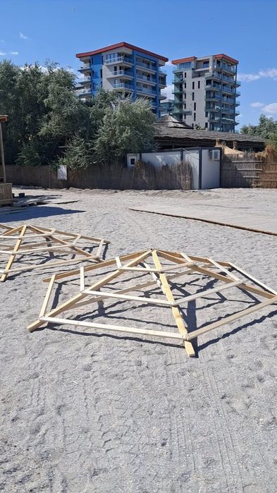 Construcții din lemn și stuf