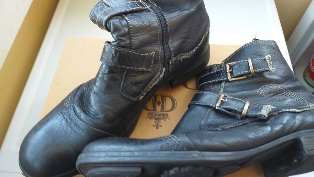 Мъжки спортни боти размер 46 естествена кожа на известна фирма-70лв.