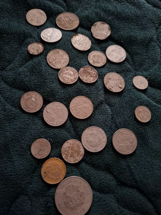 Dețin monede vechi de colecție