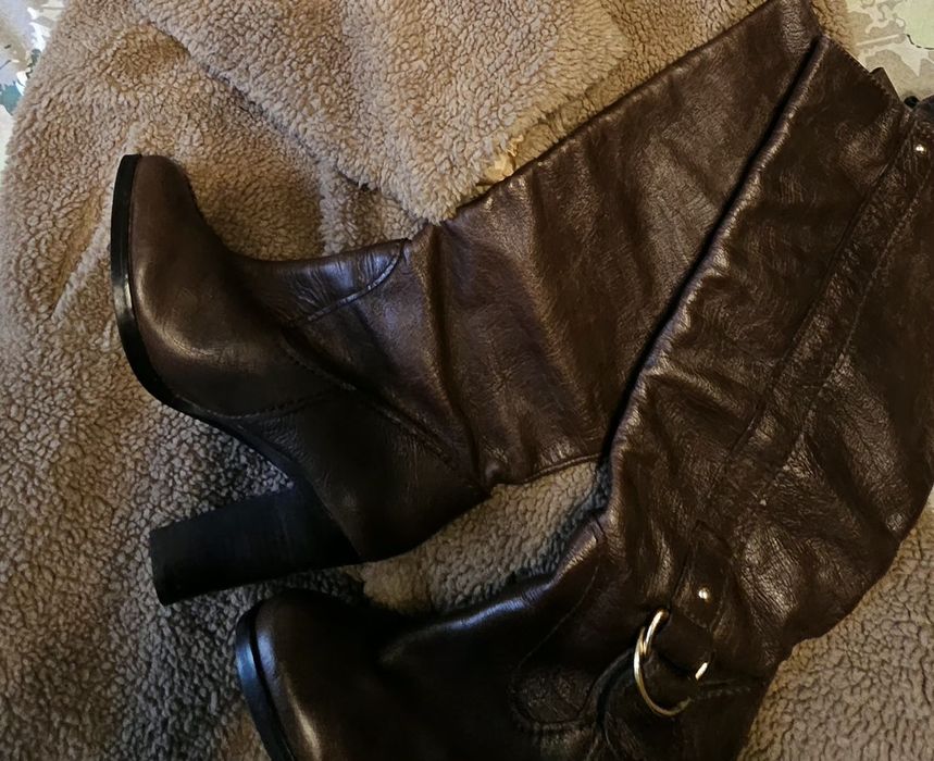 Дамски нови ботуши