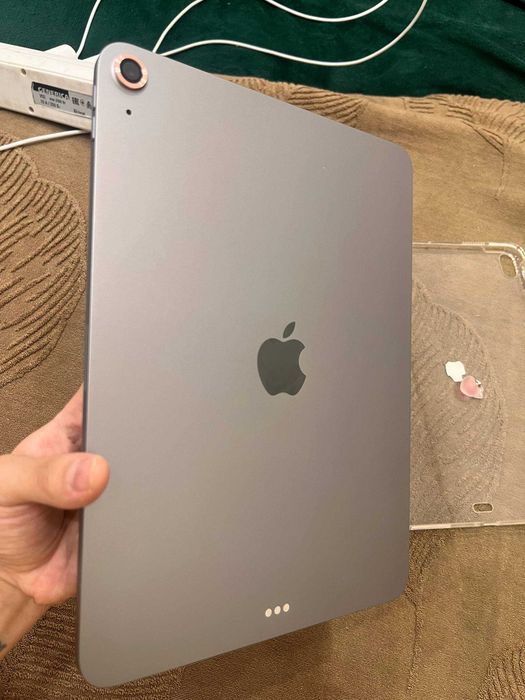 Продам Ipad Air M3