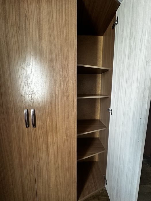 Продам шкаф для одежды