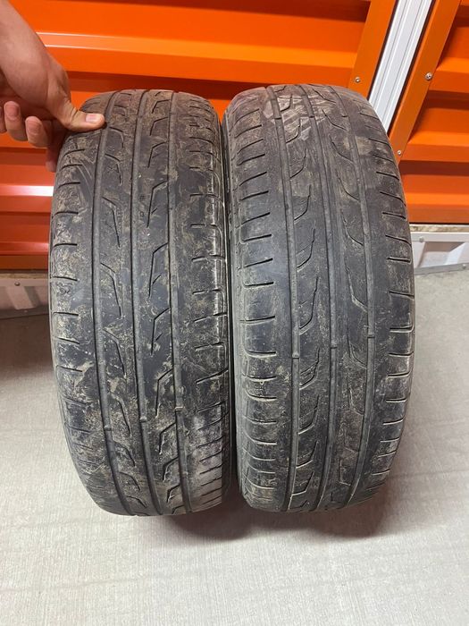 Продам 2 баллона резины 185/65R15