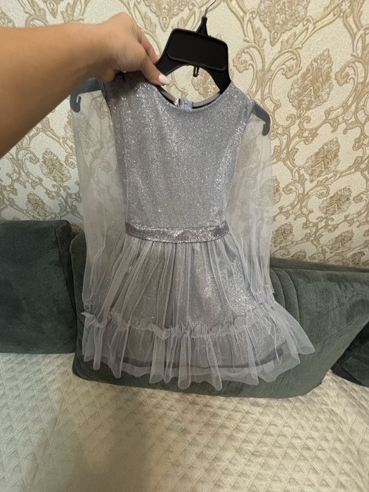 Продам платье для девочки