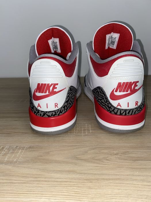 Jordan 3 Fire Red