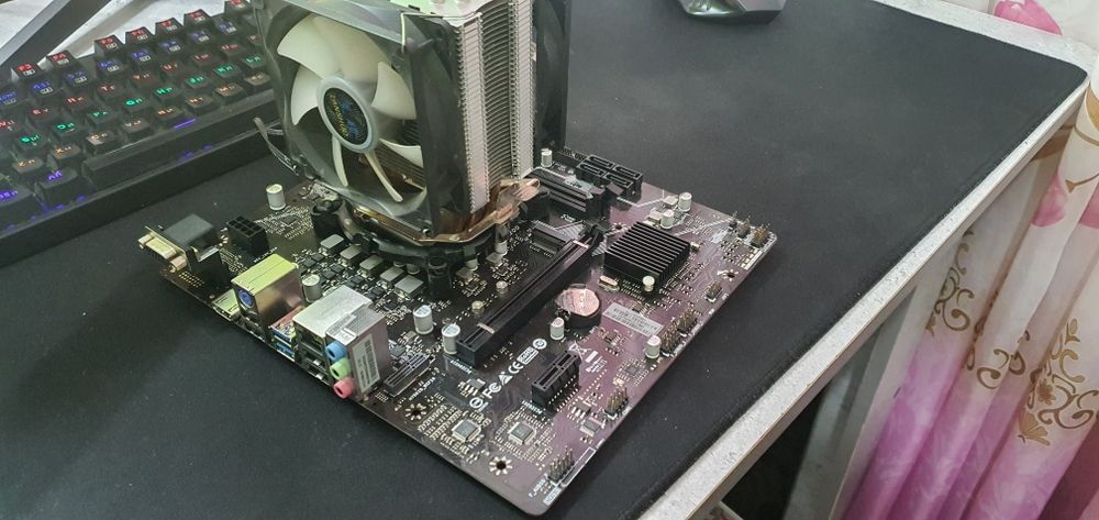 Prossesor-I5 10400F H510 plata