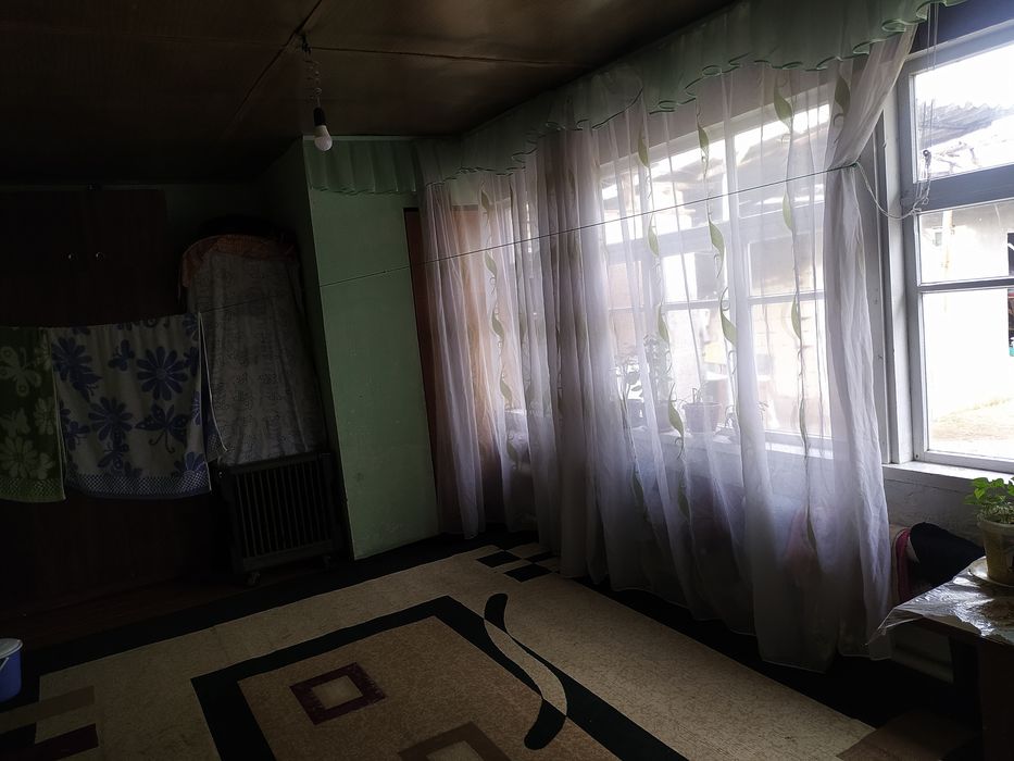 Срочна Азочикда ховли Уй сотилади 7,5сотх срочна нархи келишилади..