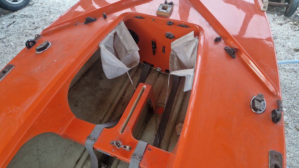 Ветроходна яхта Кадет