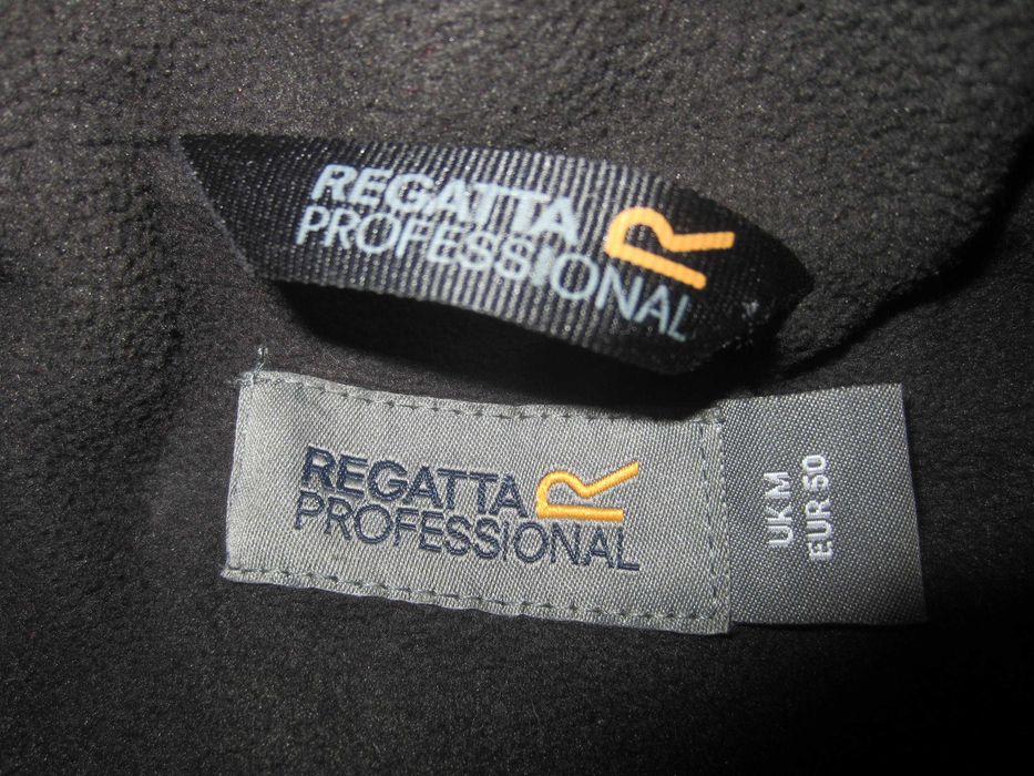 Geaca Regata Ryder,masura 50 (M), gluga in guler, stare f. buna.