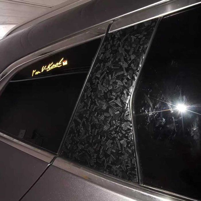 Висококачествено гланцово фолио Кован Карбон за автомобил - 152х100см