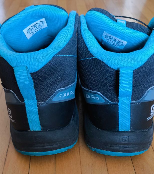 Ghete drumetie trekking Salomon