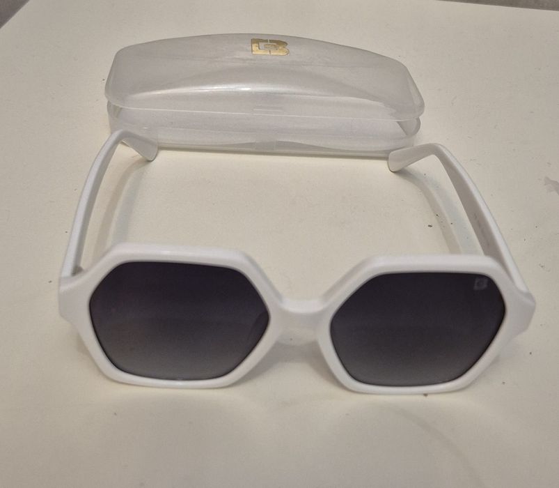 Vand ochelari de soare Botezatu