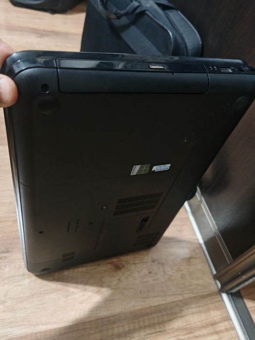 Продам ноутбук нерабочий