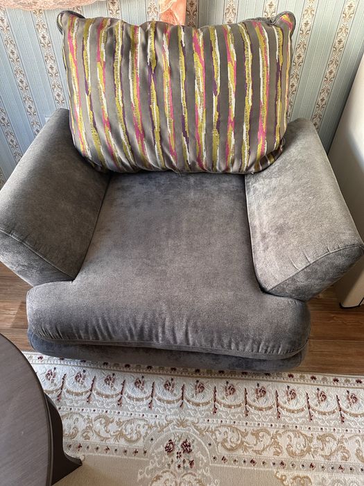 Диван Г образный, с креслой