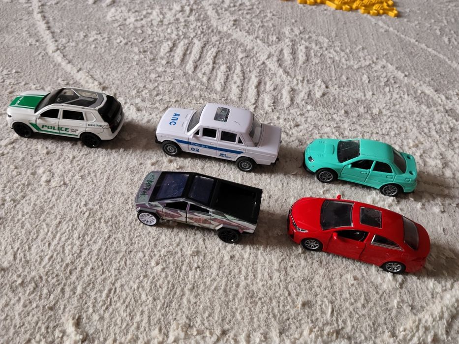 Продам Машинки игрушки