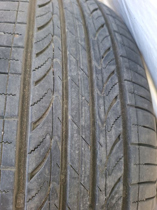 Продам шины 235/60/18 нексен