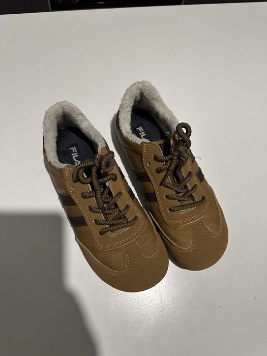 Кроссовки для девочки утепленные 35 -35.5 размер