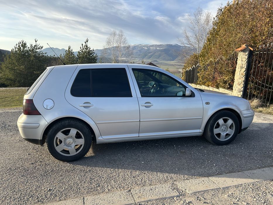 Продавам golf 4 1.9 110
