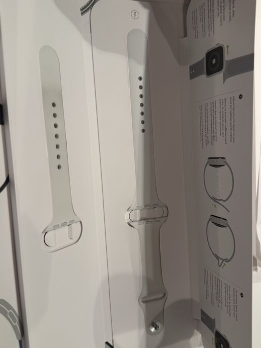 Apple Watch S5 44mm Silver (бял) - Перфектен!
