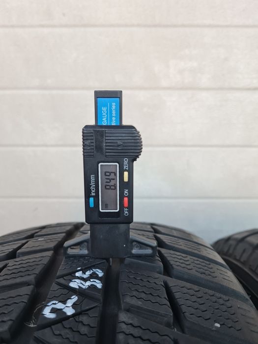 Зимни гуми 2 броя FALKEN EuroWinter HS449 235 65 R17 дот 2817
