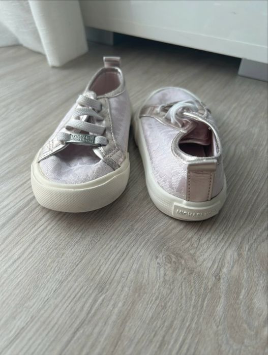 Tenisi Michael Kors marimea 22