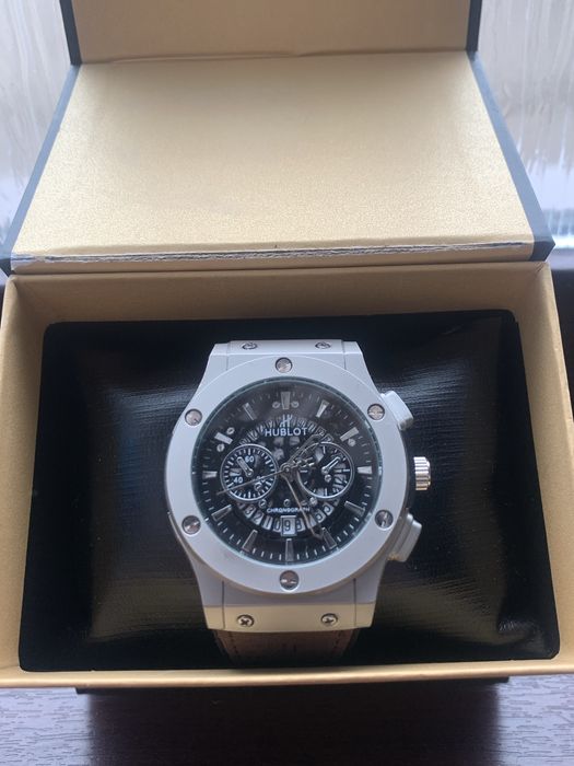 Hublot Geneve часы Chronograph