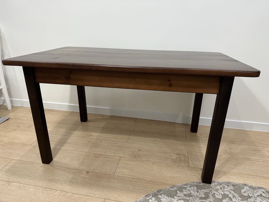 Продам деревянный стол