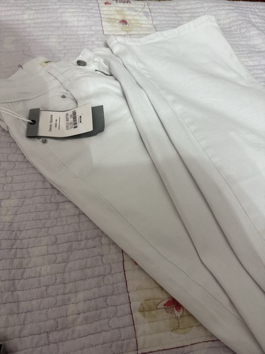 Ақ джинсы размер S новый