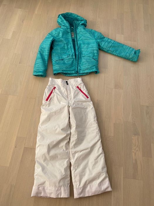 Pantaloni si geaka ski varsta 8-10 ani marimea 136-140