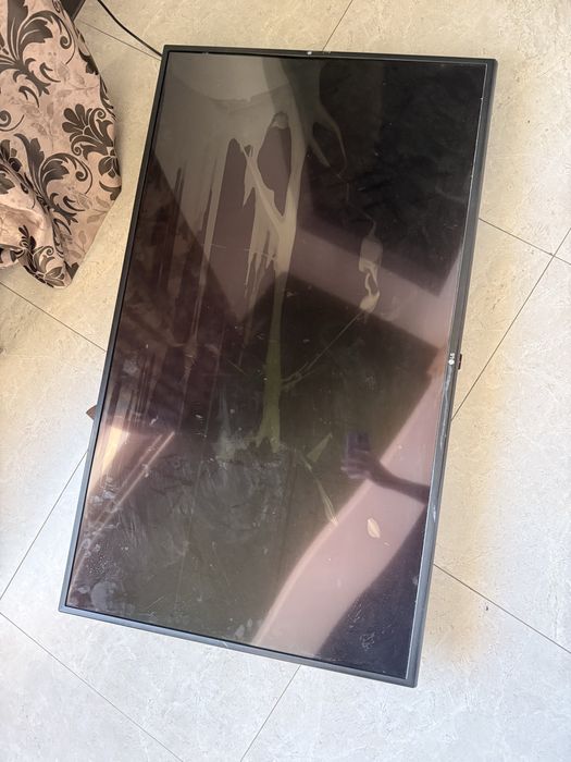 Телевизор, экран разбит