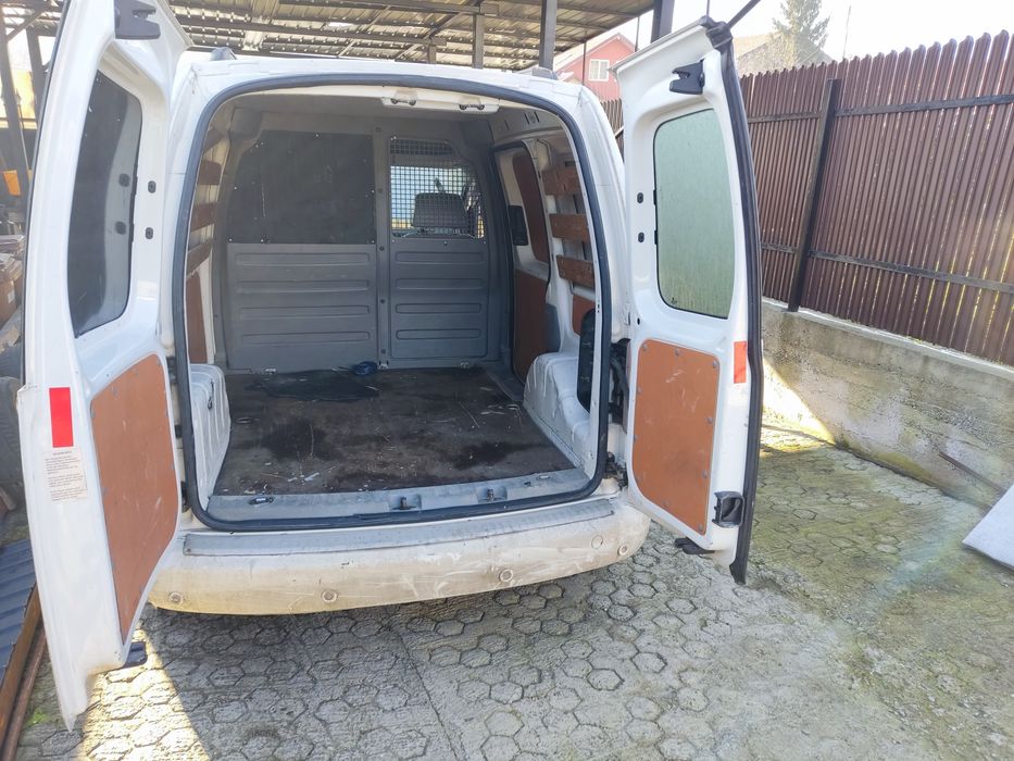 Caddy  Touran  passat  motor BLS 1896  cutie cauciucuri