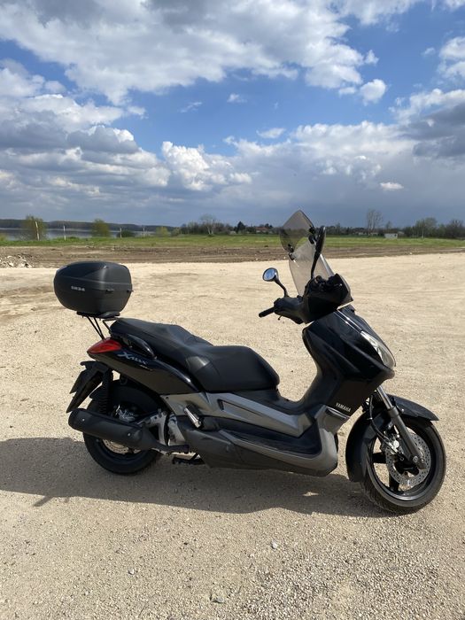 Yamaha X-MAX 250