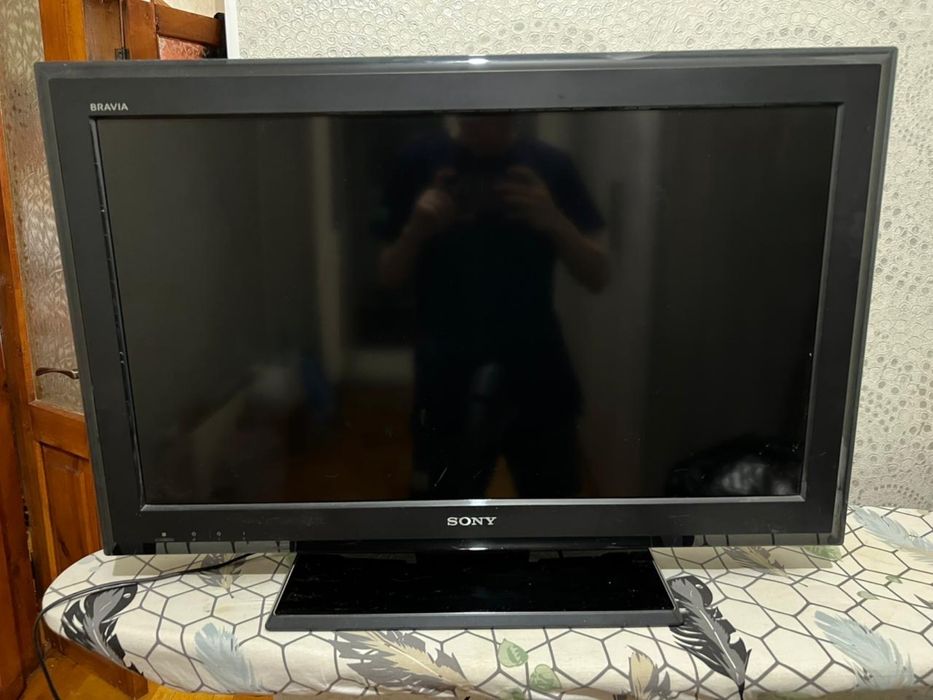 Продам 2 телевизора  б/у