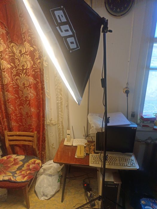 мощный фотоосветитёль софтбокс.