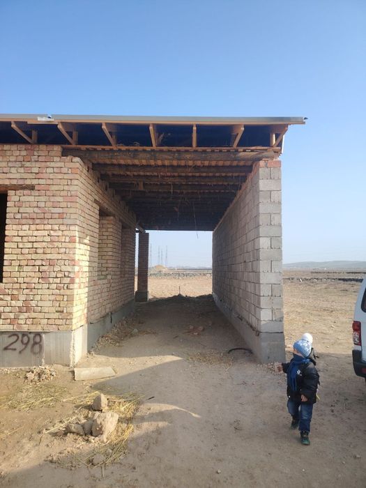 Уй сотилади Навоий шахар Кармана тум. фарход Савхоз.  Коробка холатида