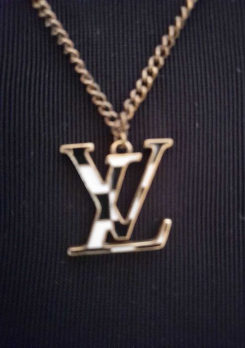 Цепочка с подвеской BTS & Louis Vuitton Coloboration / Made in France