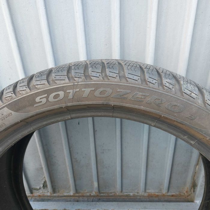Cauciucuri Winter Pirelli Sottozero 3 (255/35 R19 96H M+S) Run Flat