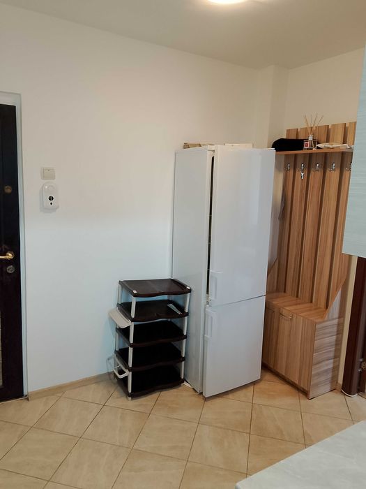 Închiriez apartament