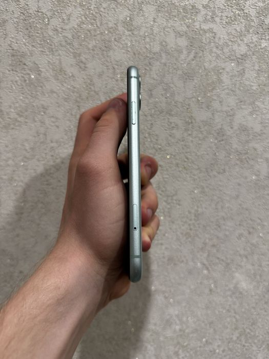 Iphone 11 в хорошем состоянии