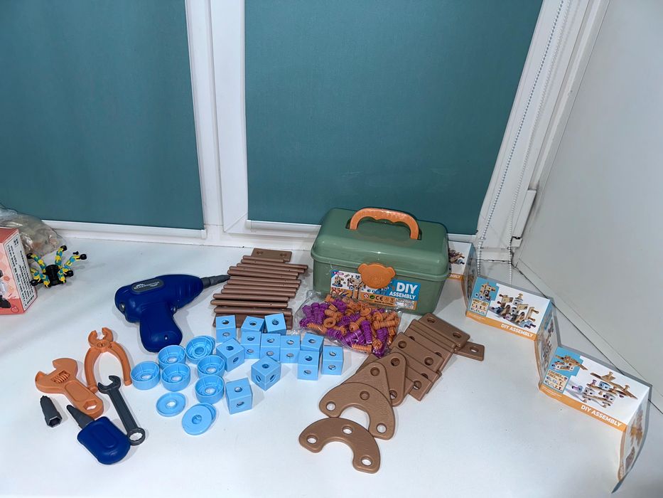 Набор юнного строителя с электрошуруповертом